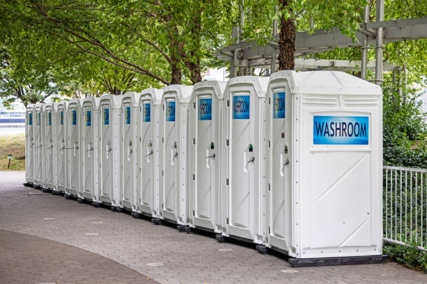 Best Porta potty rental near me  in Woodbury Center, CT